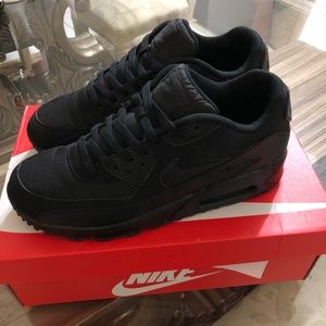 NIKE AIR MAX 90s